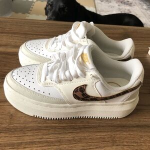 Nike Women’s Court Vision Alta Size 5.5 Cheetah Print